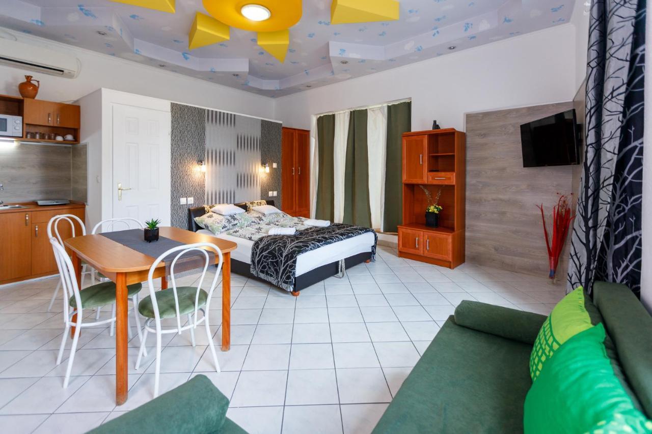 Central Apartman Gyula Exterior photo